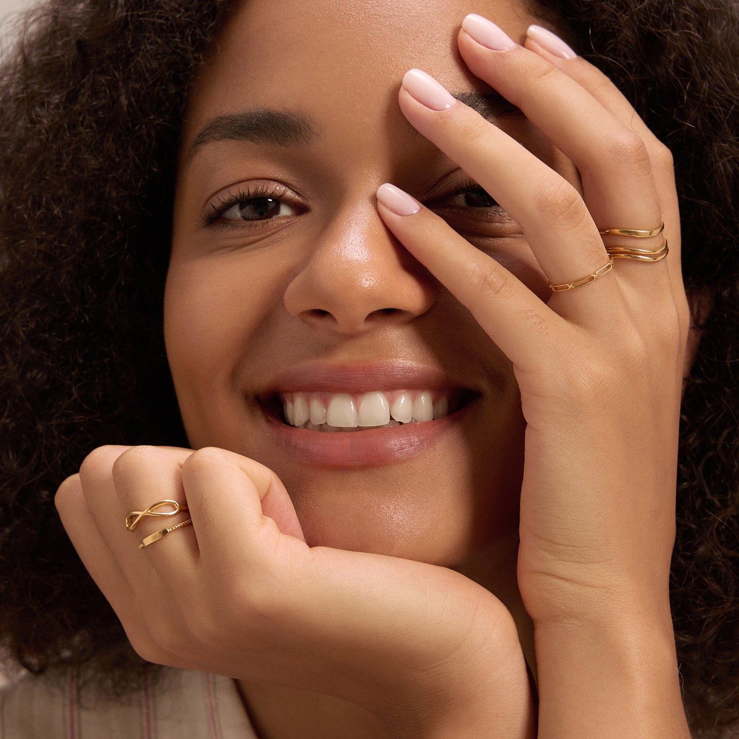 Lya Horizontal Bar Stacking Ring