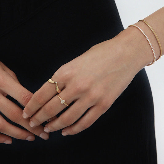 Veda Plain Chevron Ring