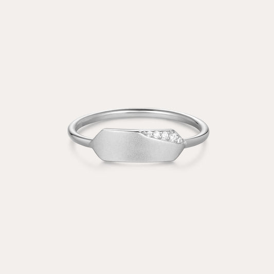 Ines Horizontal Bar Ring